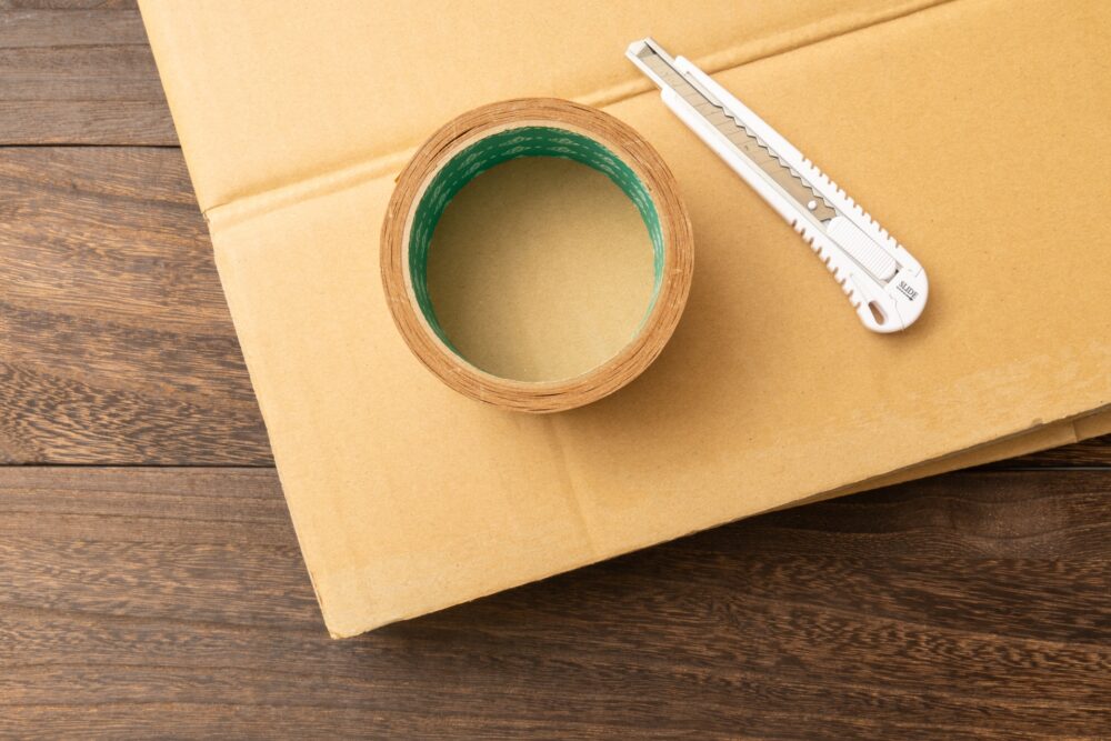 段ボールとガムテープ